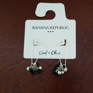 Banana Republic beaded drop earrings
